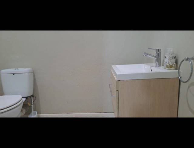 3 BEDROOM HOUSE TO LET IN SYDENHAM